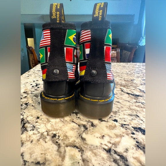 Dr Martens Kids Adjustable Shoes/Boots - Picture 3 of 7